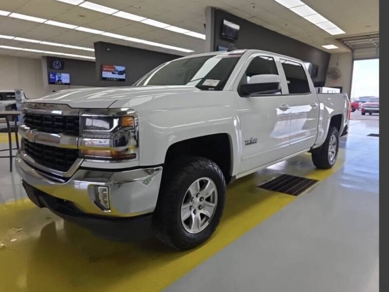 chevrolet silverado 1500 2018 3GCUKREC0JG643660 image chevrolet silverado 1500 2018 3GCUKREC0JG643660 image